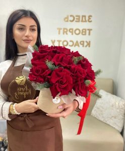 Коробка- Красные розы